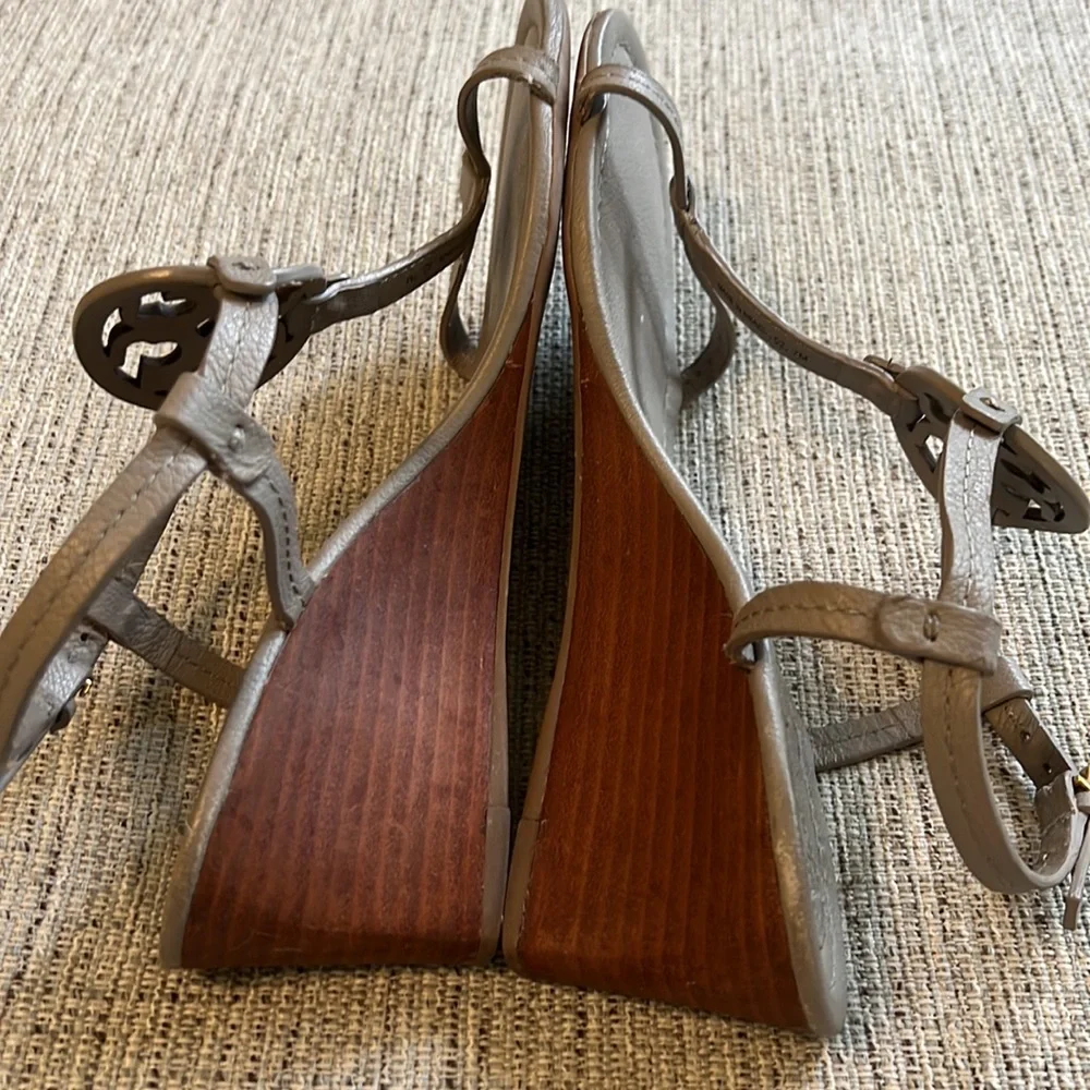 Tory Burch wedge sandals gray size 7 - Picture 7 of 9